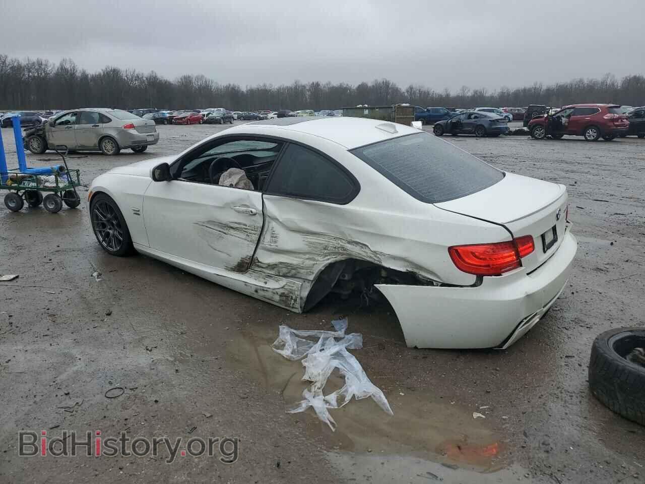 2011 BMW 3 SERIES - VIN: WBAKF9C55BE672111 - Фото 2
