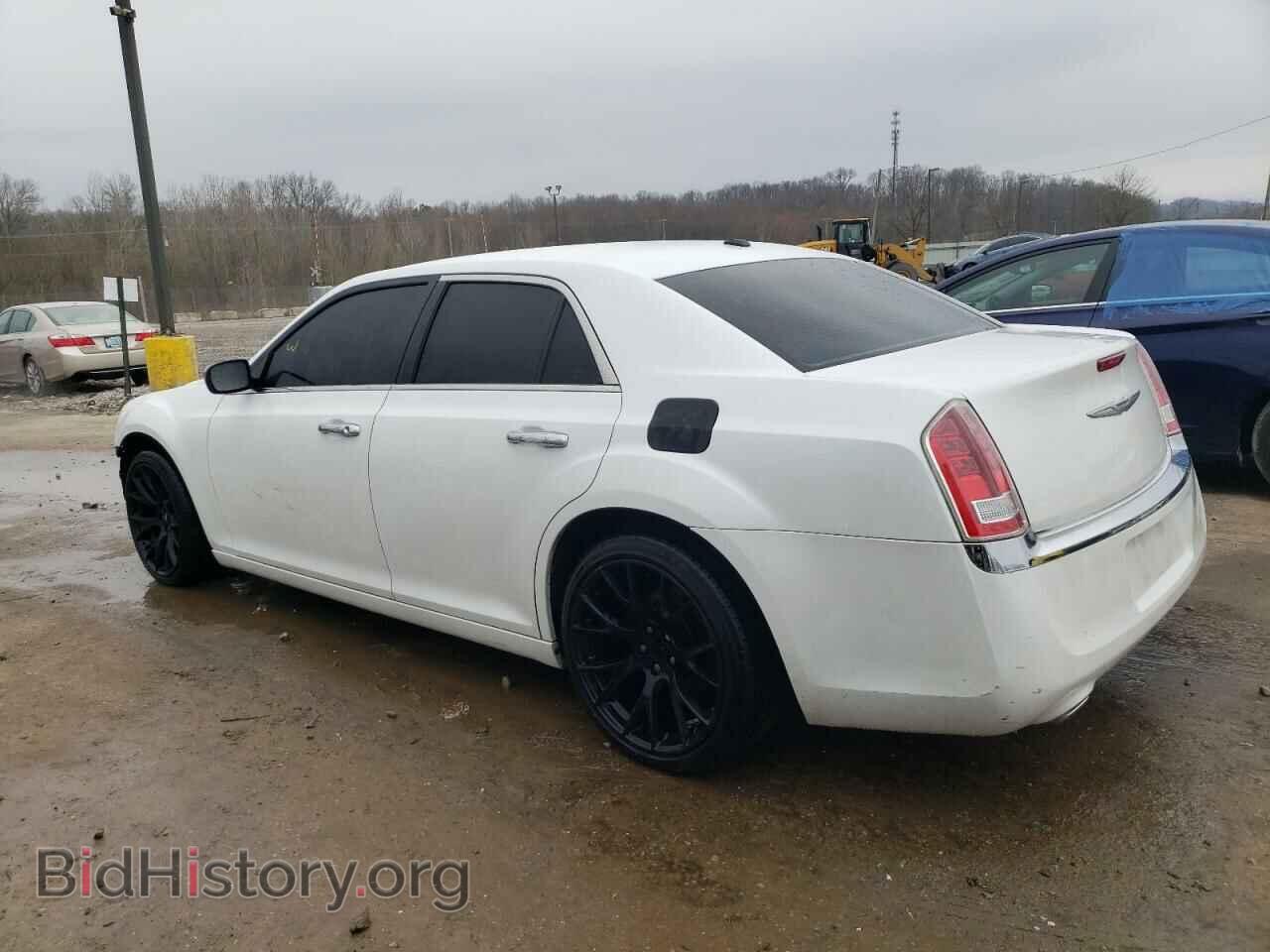 2012 CHRYSLER 300 - VIN: 2C3CCACG1CH229052 - Фото 2