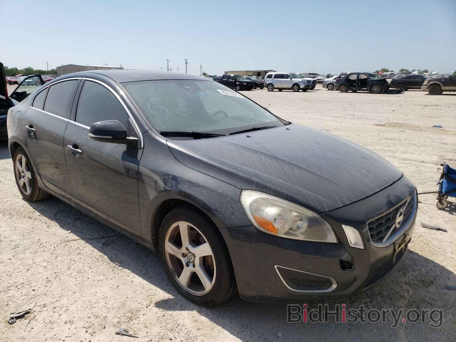 Photo YV1622FS2C2051642 - VOLVO S60 2012