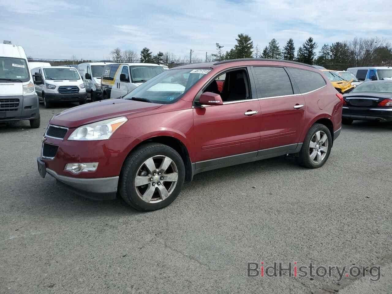 Photo 1GNKVGED4BJ110245 - CHEVROLET TRAVERSE 2011
