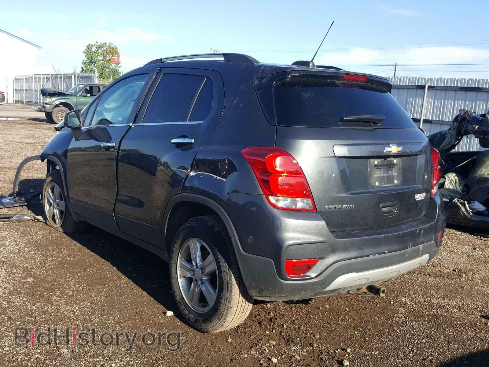2017 CHEVROLET TRAX - VIN: 3GNCJPSB9HL228957 - Фото 3