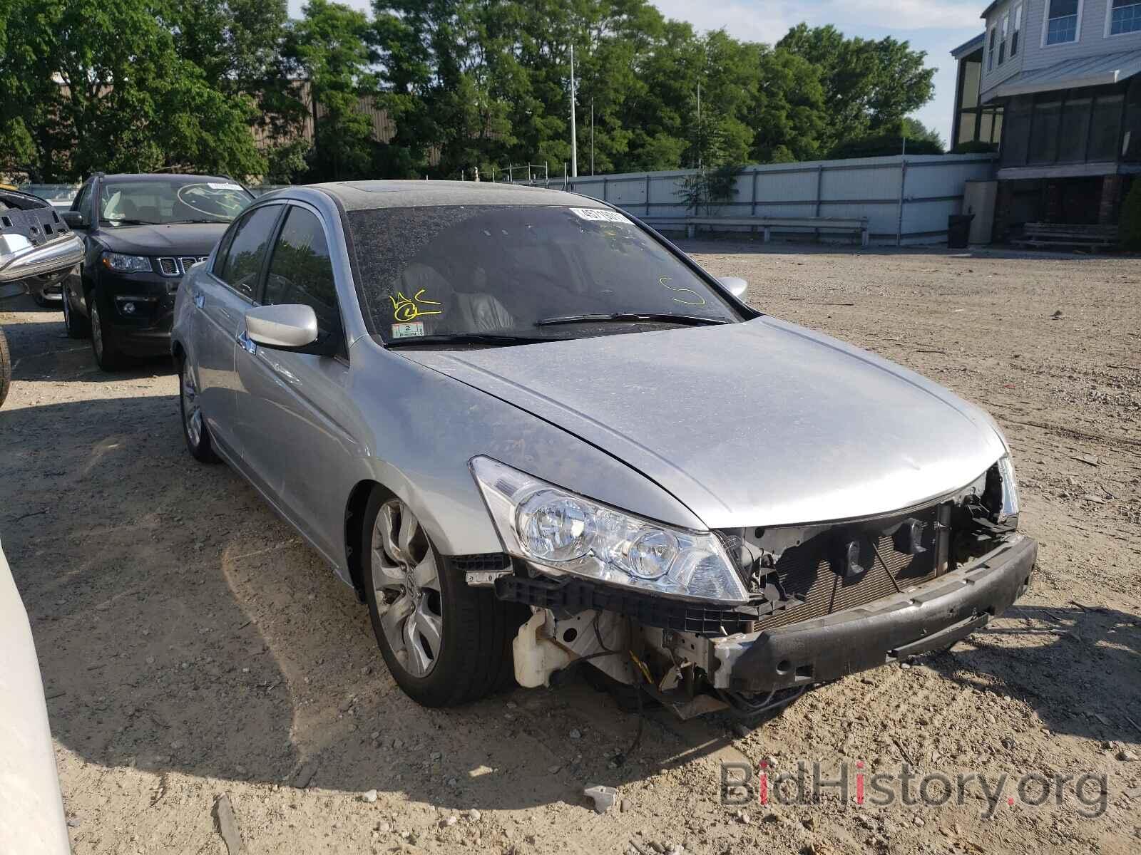 Photo 1HGCP36898A029172 - HONDA ACCORD 2008