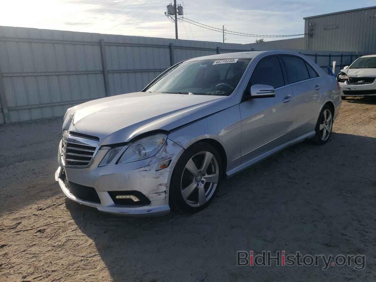 Photo WDDHF5GB0BA355338 - MERCEDES-BENZ E-CLASS 2011