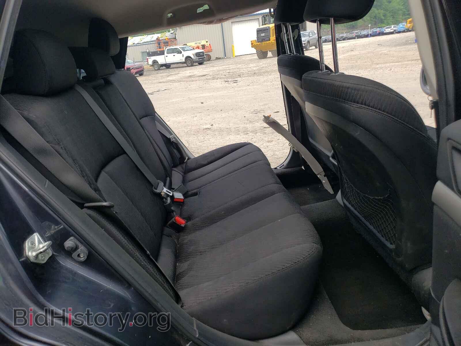 2011 SUBARU OUTBACK - VIN: 4S4BRBAC8B1320663 - Photo 6