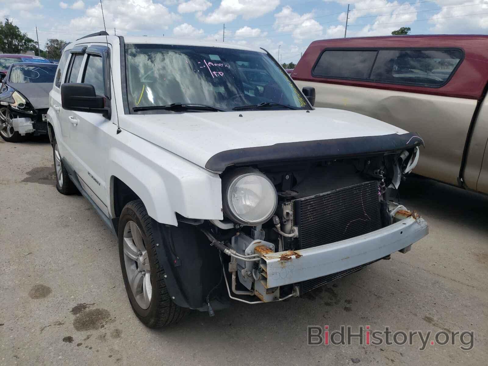 Фотография 1J4NT1GA4BD236643 - JEEP PATRIOT 2011