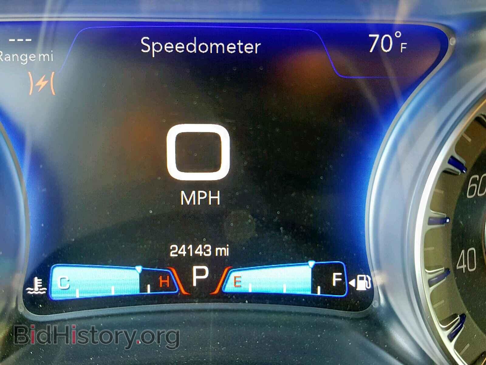 2017 CHRYSLER 300 - VIN: 2C3CCAAG4HH516749 - Фото 8