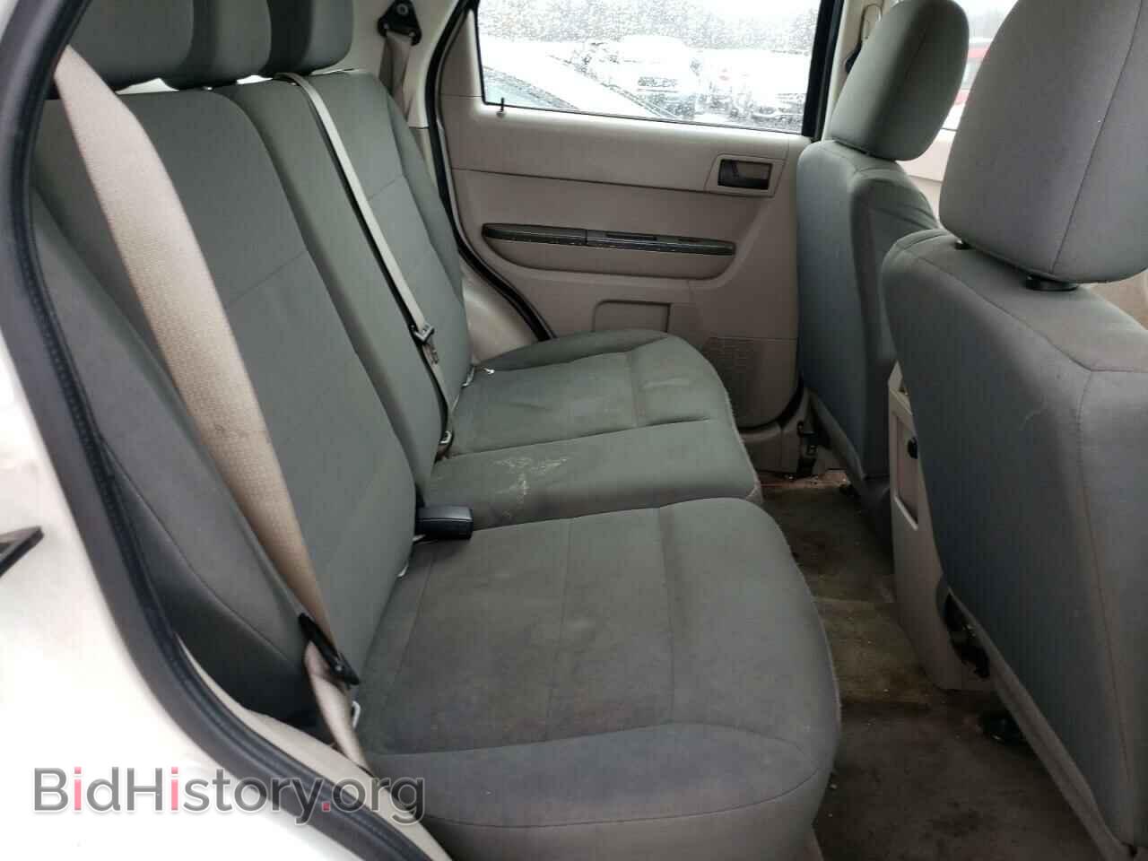 2010 FORD ESCAPE - VIN: 1FMCU0C75AKB63111 - Фото 11