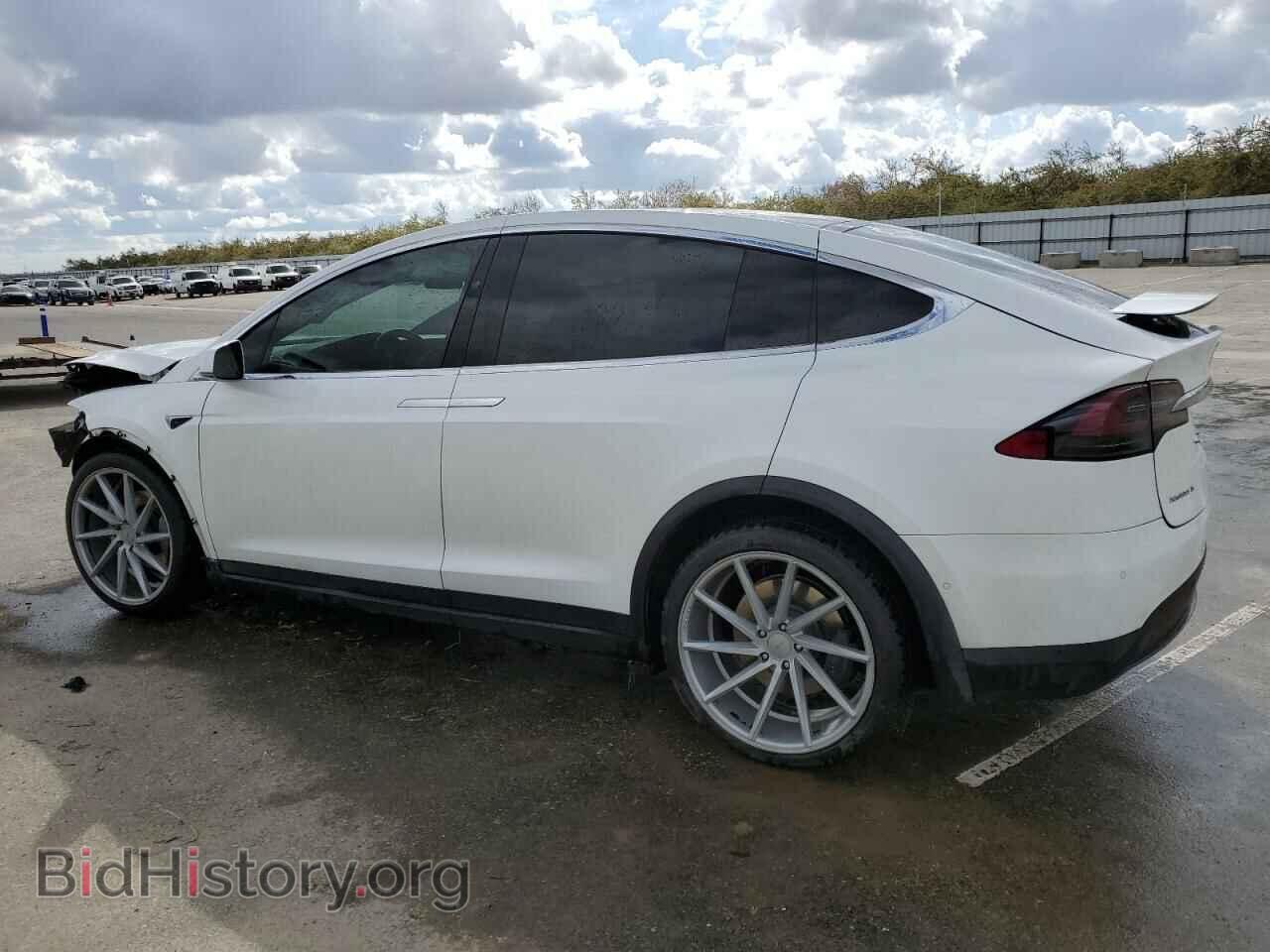 2017 TESLA MODEL X - VIN: 5YJXCAE22HF076550 - Фото 2