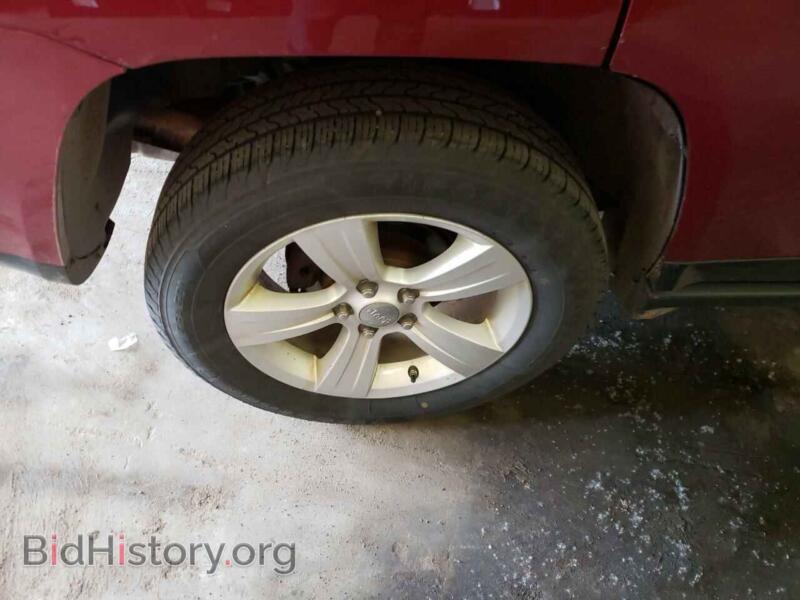 2012 Jeep COMPASS (VIN 1C4NJDEB2CD577730) — photo 9 of 10