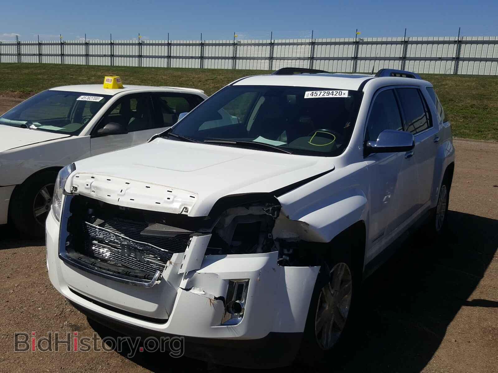 2011 GMC TERRAIN - VIN: 2CTFLXE56B6253806 - Photo 2