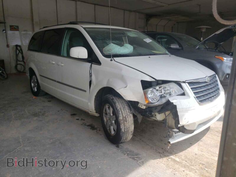 2010 Chrysler MINIVAN Town & COU (VIN 2A4RR5D1XAR266902) — фото 1 из 10, Copart, повреждение: передняя часть