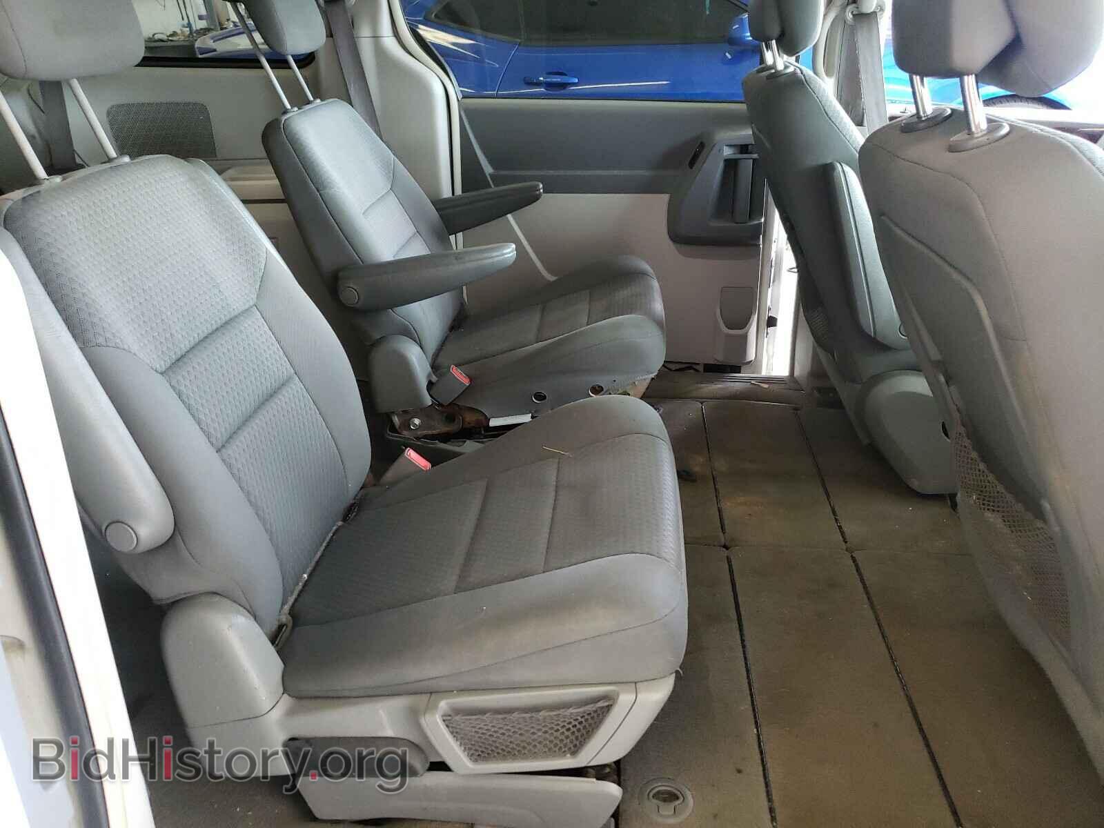 2010 CHRYSLER MINIVAN - VIN: 2A4RR5D1XAR266902 - Фото 6