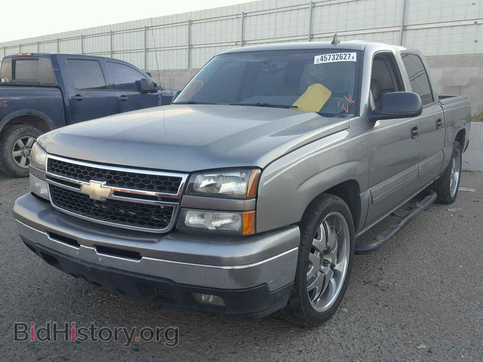 2006 CHEVROLET SILVERADO - VIN: 2GCEC13Z561288155 - Фото 2