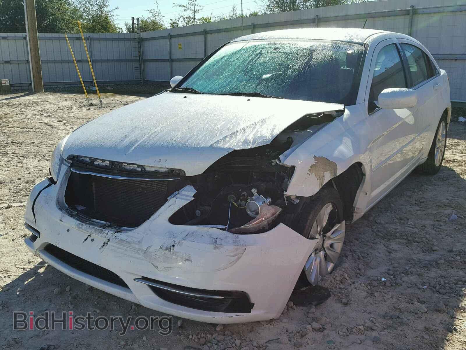 2012 CHRYSLER 200 - VIN: 1C3CCBAB0CN273323 - Photo 2