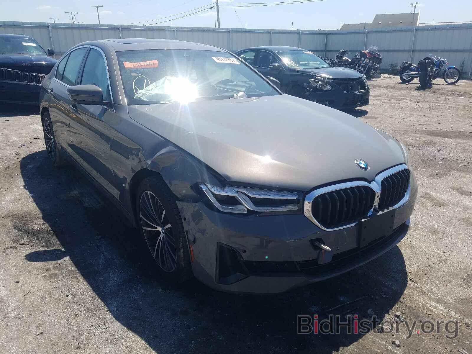 Photo WBA13BJ07MCF53786 - BMW 5 SERIES 2021