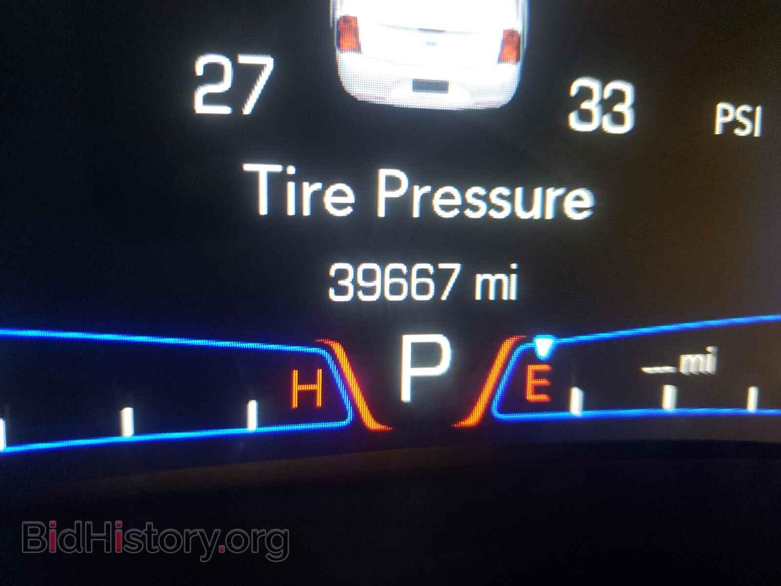 2017 CHRYSLER 300 - VIN: 2C3CCAGG2HH597483 - Фото 8