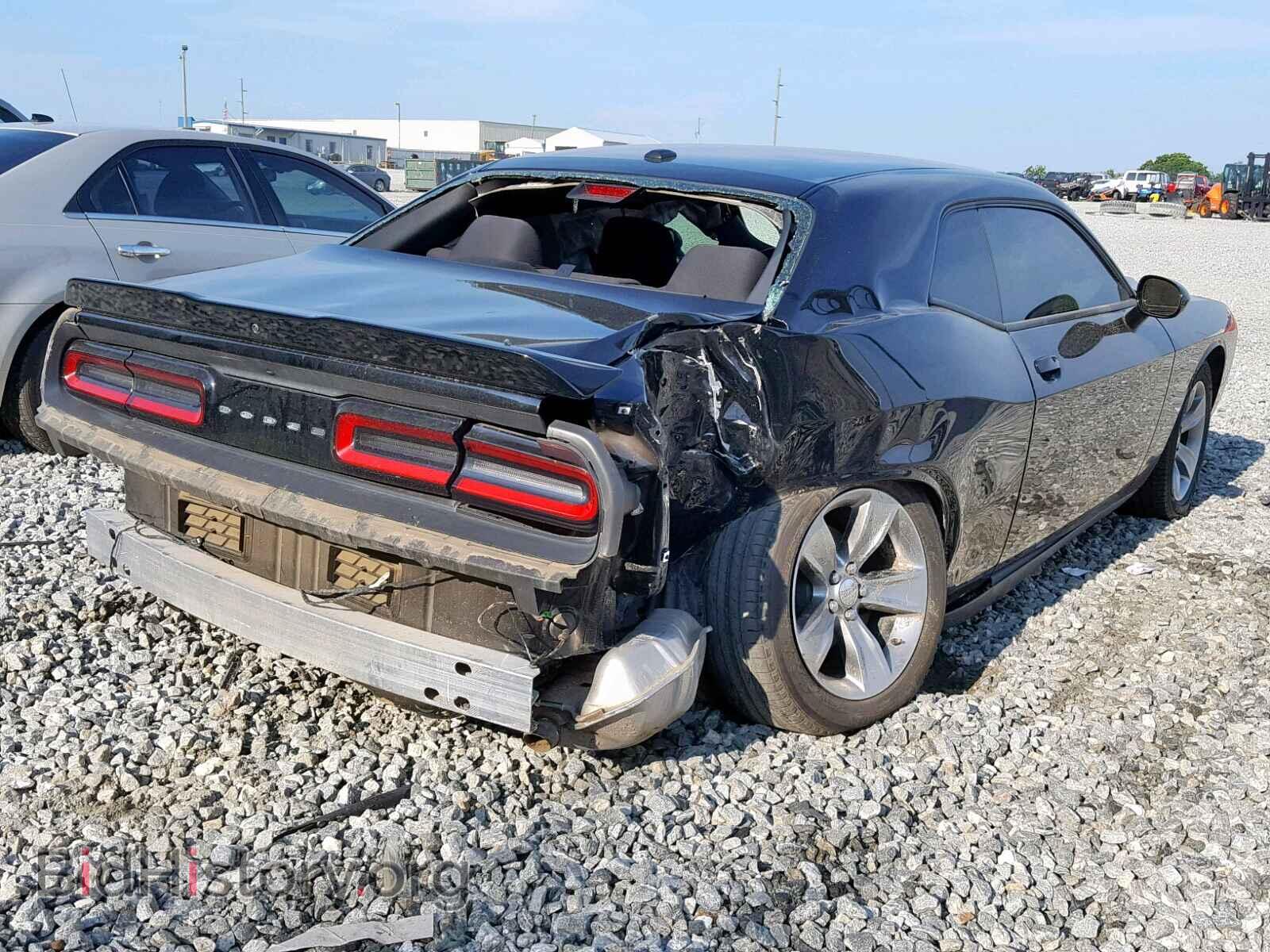 2018 DODGE CHALLENGER - VIN: 2C3CDZAG2JH270575 - Фото 4