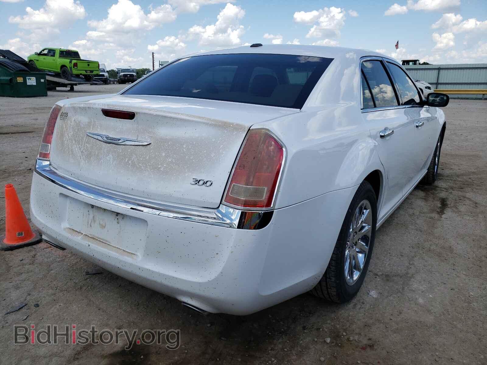 2012 CHRYSLER 300 - VIN: 2C3CCACG0CH138449 - Фото 4