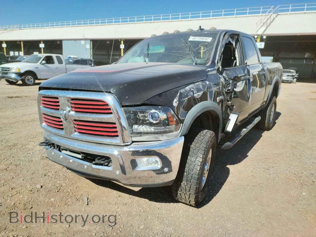 2016 RAM 2500 - VIN: 3C6TR5EJ3GG299854 - Photo 2