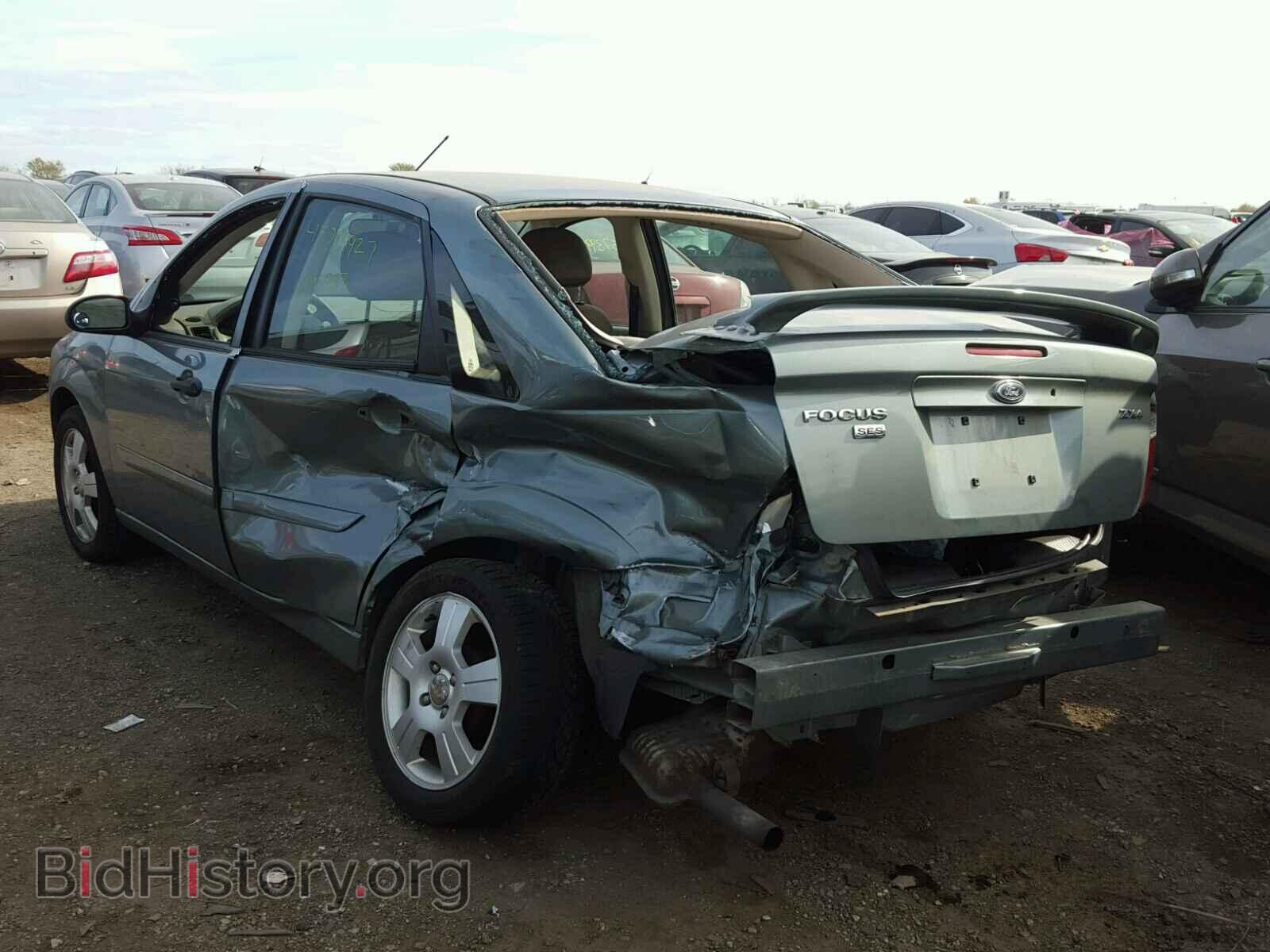 2005 FORD FOCUS - VIN: 1FAFP34N25W105968 - Photo 3