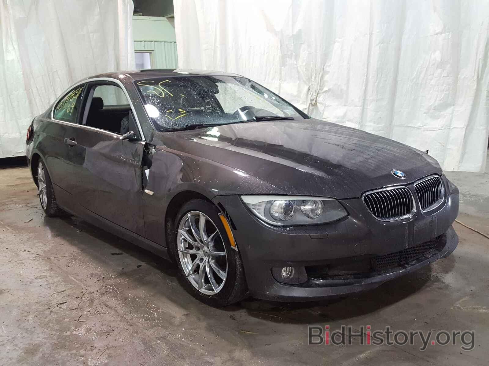 Photo WBAKG7C58BE263098 - BMW 3 SERIES 2011