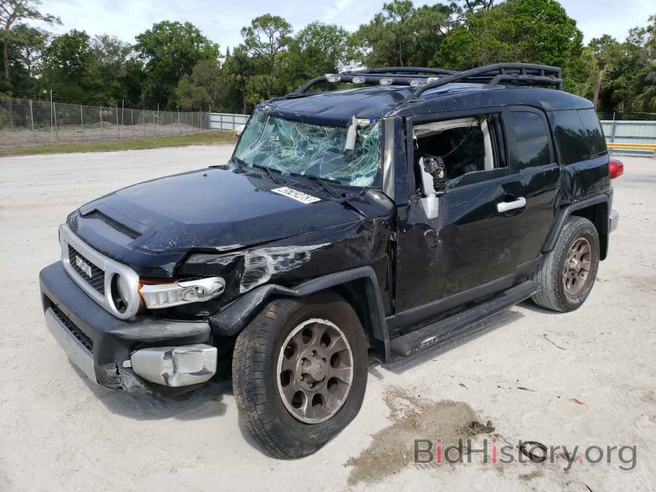 Photo JTEBU4BF6BK108874 - TOYOTA FJ CRUISER 2011