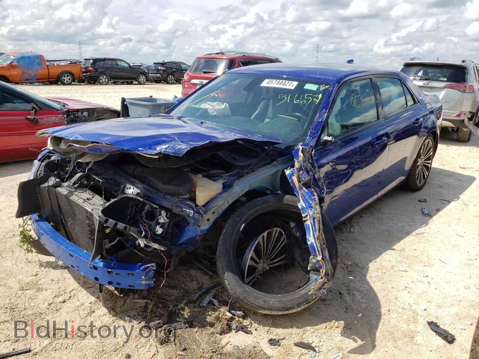 2019 CHRYSLER 300 - VIN: 2C3CCABG2KH516657 - Фото 2