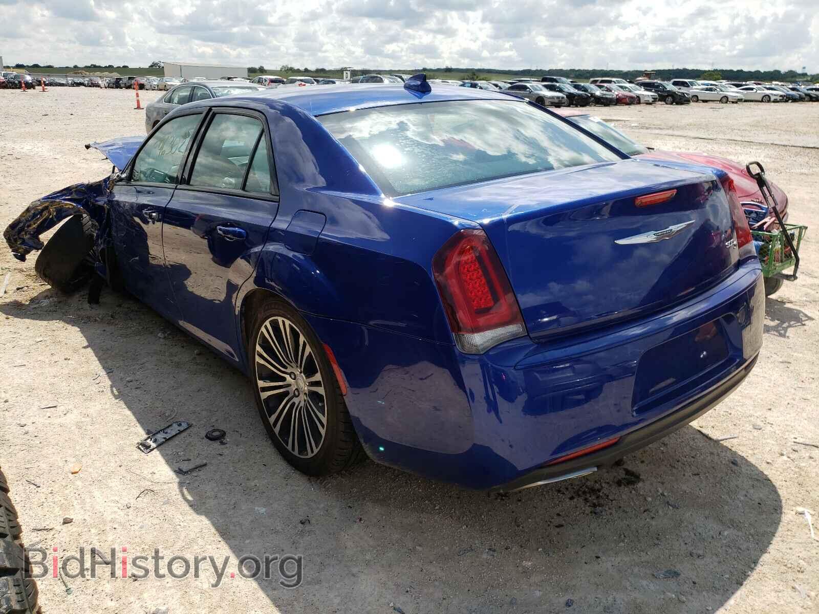 2019 CHRYSLER 300 - VIN: 2C3CCABG2KH516657 - Фото 3