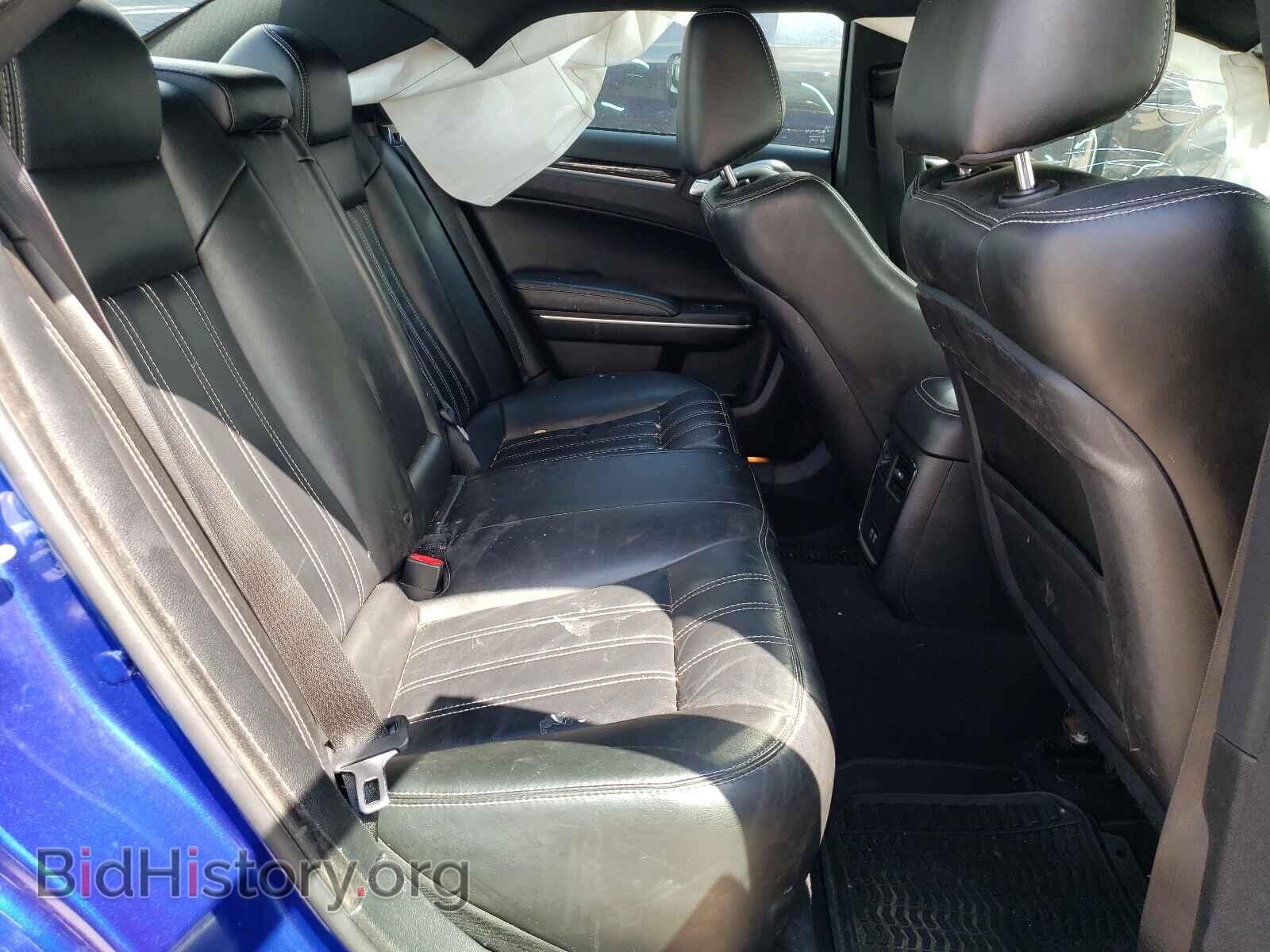 2019 CHRYSLER 300 - VIN: 2C3CCABG2KH516657 - Фото 6