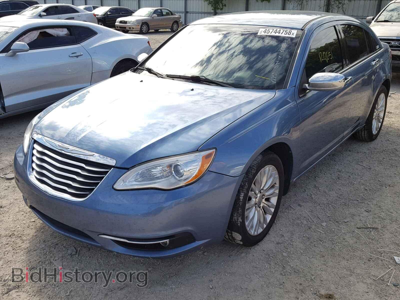 2011 CHRYSLER 200 - VIN: 1C3BC2FB5BN551264 - Фото 2