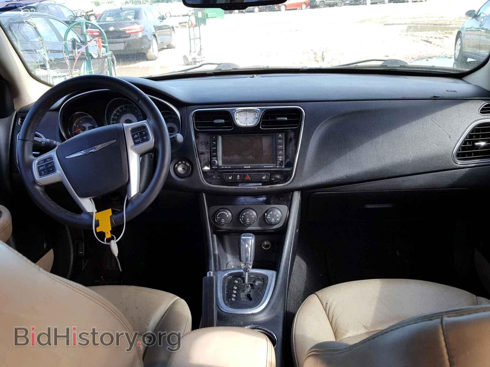 2011 CHRYSLER 200 - VIN: 1C3BC2FB5BN551264 - Фото 9