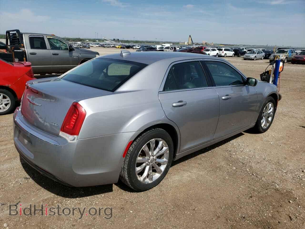 2015 CHRYSLER 300 - VIN: 2C3CCARG3FH842334 - Фото 4