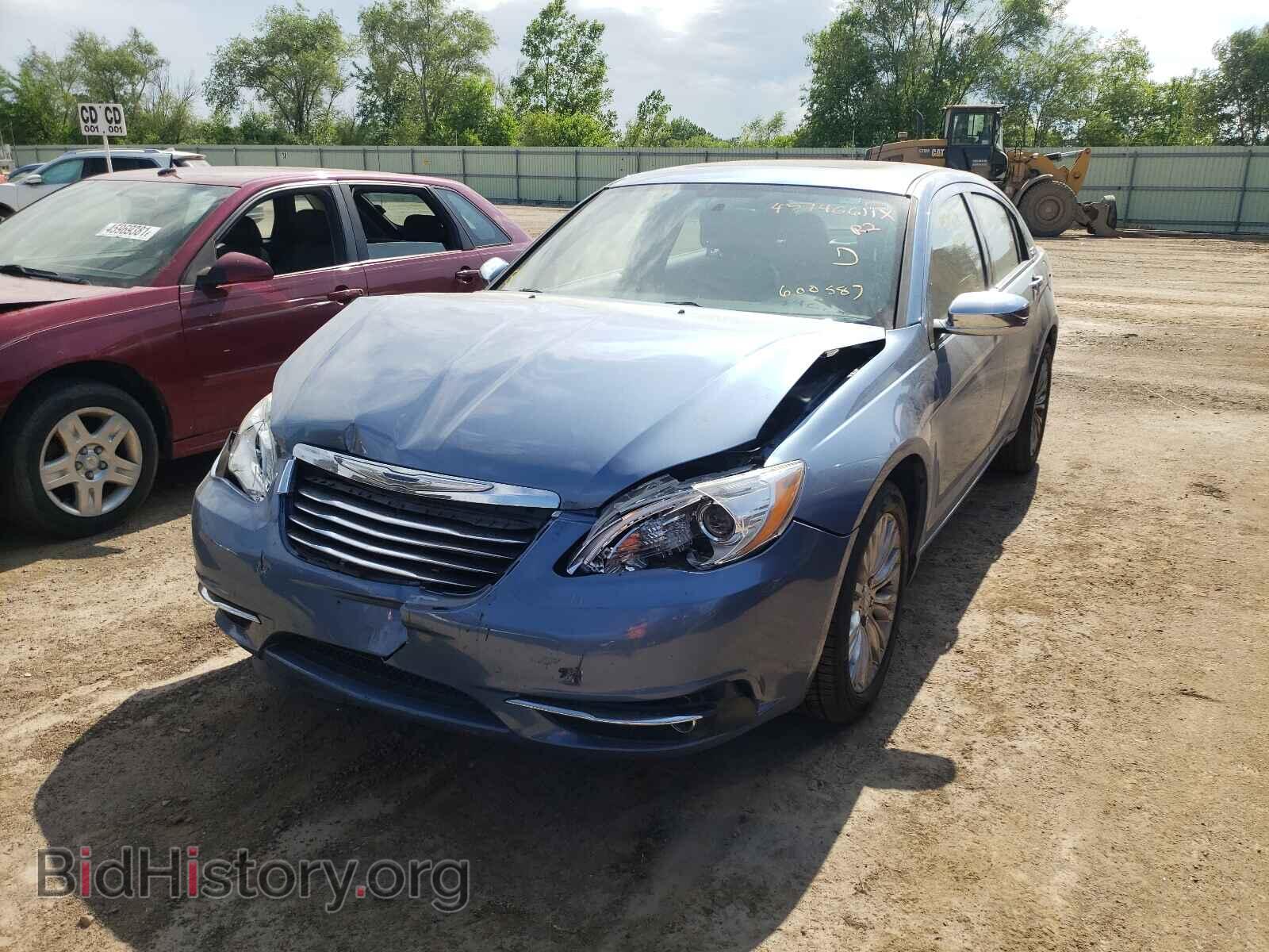 2011 CHRYSLER 200 - VIN: 1C3BC2FB1BN600587 - Фото 2