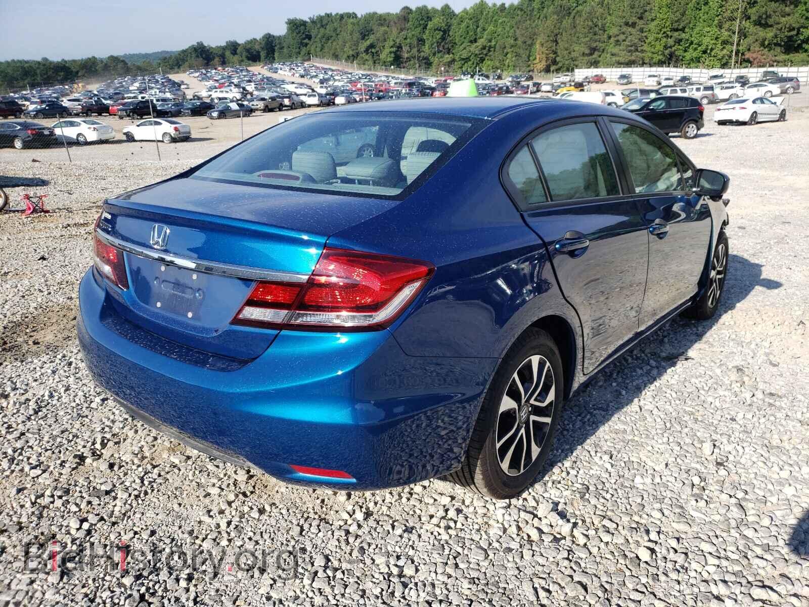 2015 HONDA CIVIC - VIN: 19XFB2F85FE020435 - Фото 4