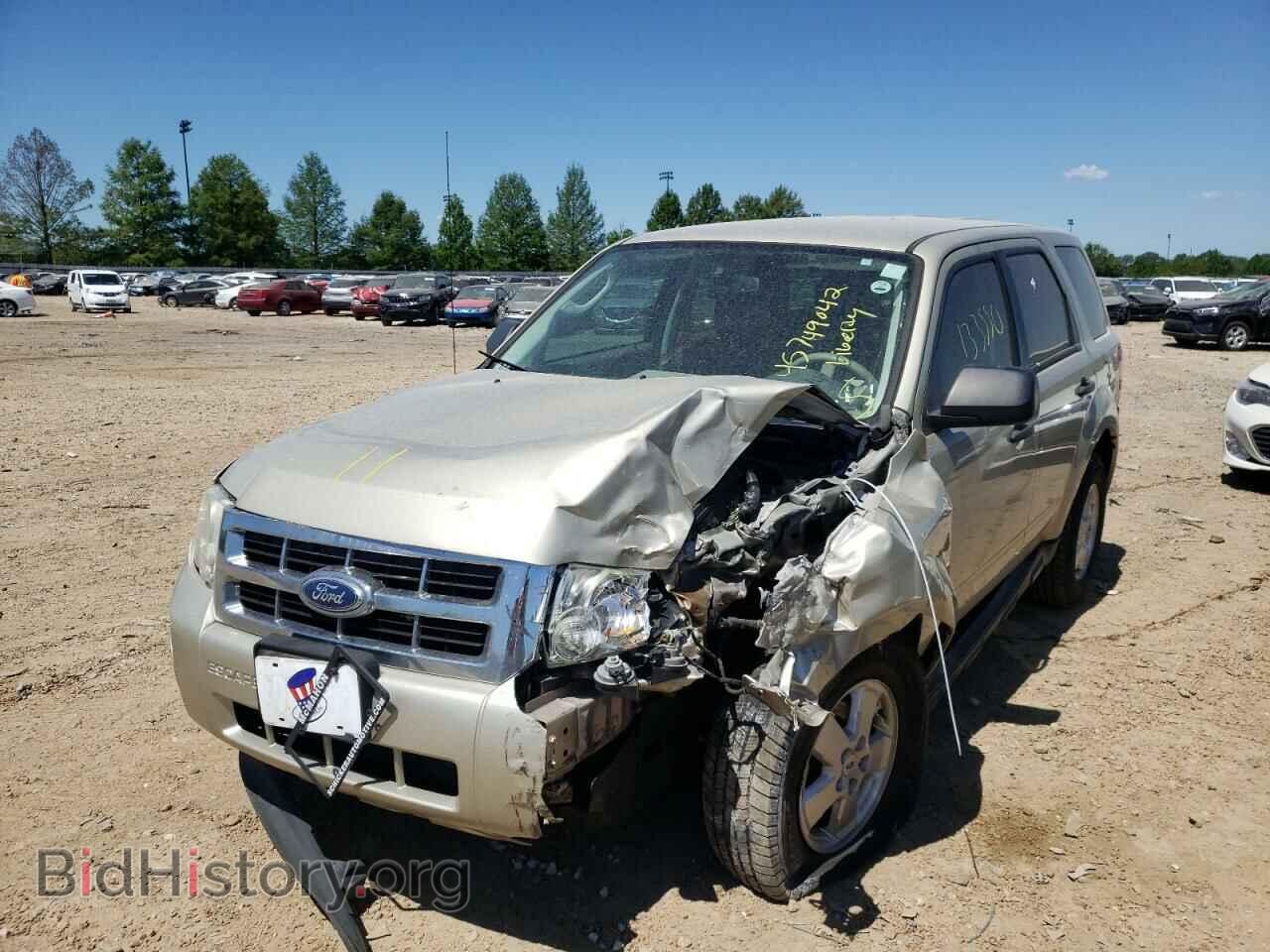 2011 FORD ESCAPE - VIN: 1FMCU0C72BKB36997 - Фото 2