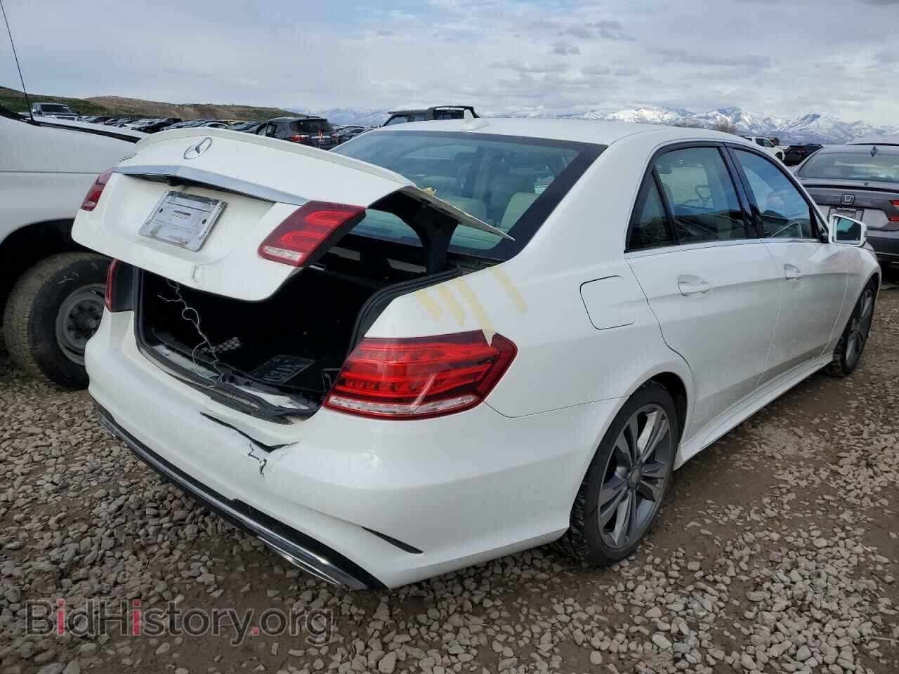 2014 MERCEDES-BENZ E-CLASS - VIN: WDDHF5KB8EA946710 - Фото 3