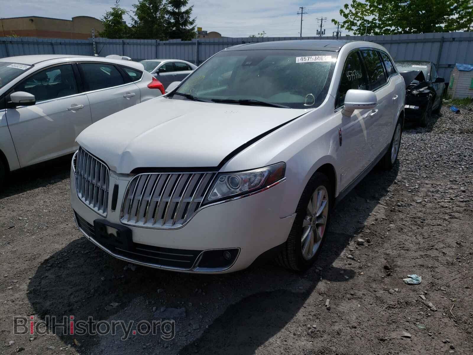 2012 LINCOLN MKT - VIN: 2LMHJ5AT2CBL50559 - Photo 2