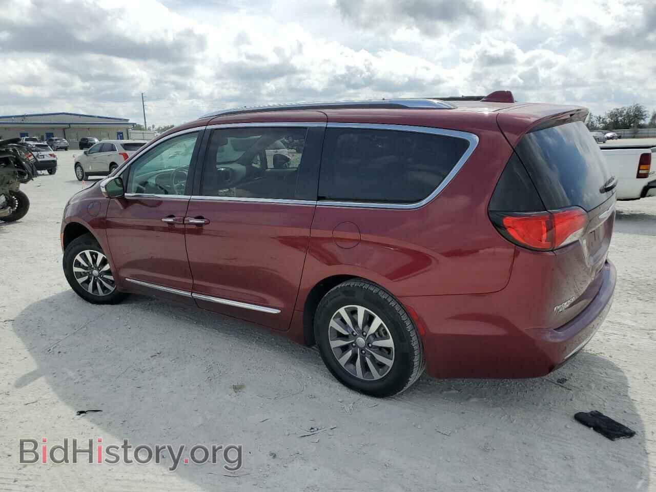 2020 CHRYSLER PACIFICA - VIN: 2C4RC1N73LR275110 - Фото 2