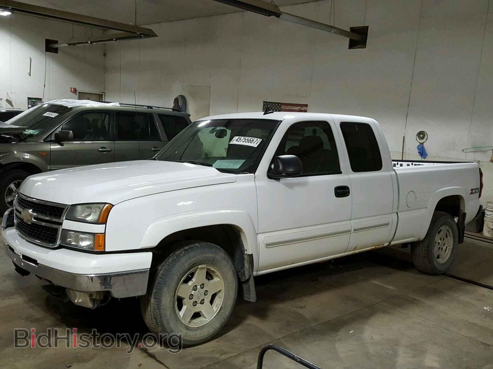 2006 CHEVROLET SILVERADO - VIN: 2GCEK19B461108807 - Фото 2