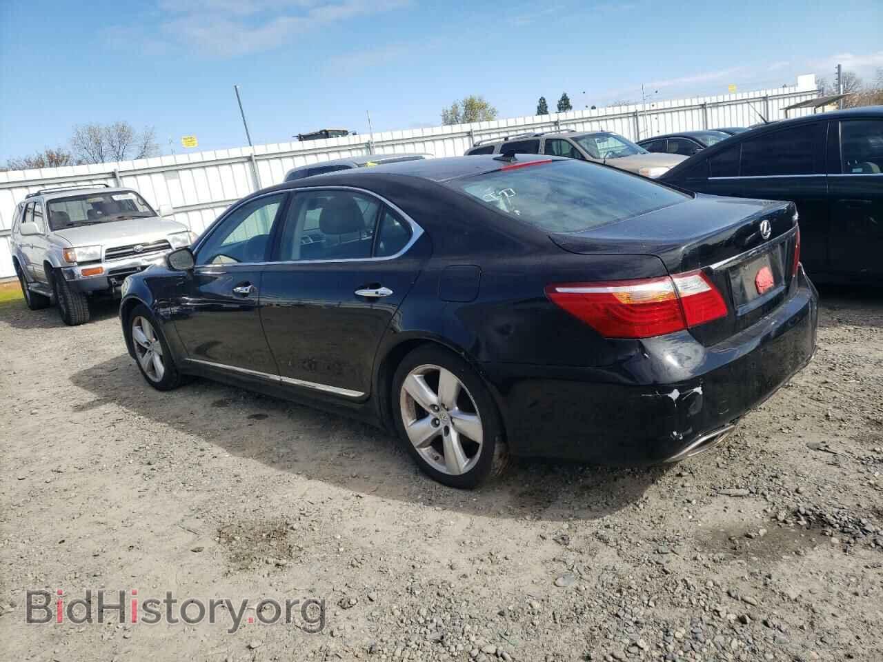 2011 LEXUS LS460 - VIN: JTHGL5EF3B5043865 - Photo 2