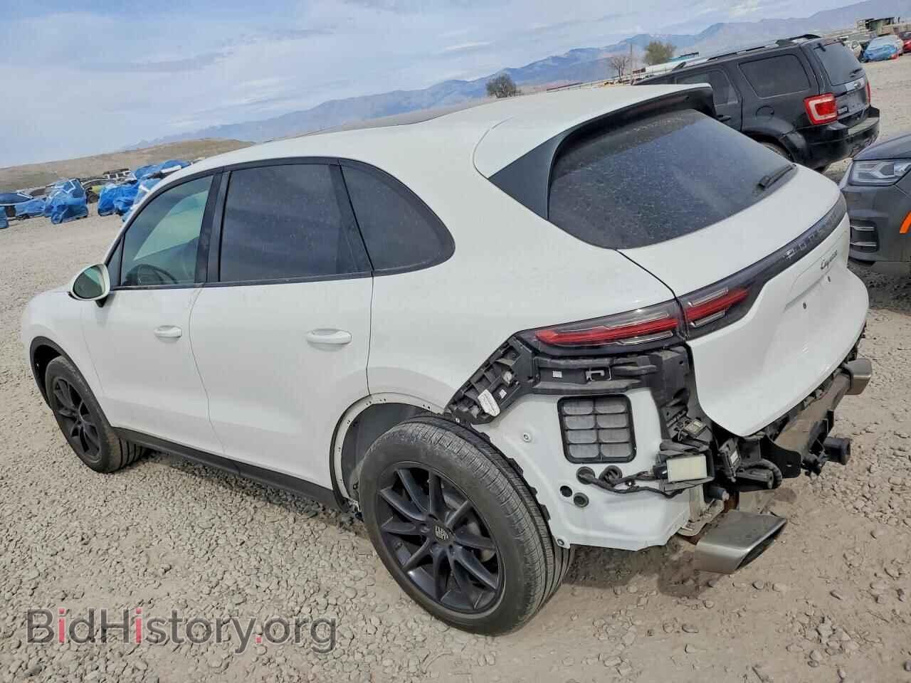 2019 PORSCHE CAYENNE - VIN: WP1AA2AY2KDA00805 - Photo 2