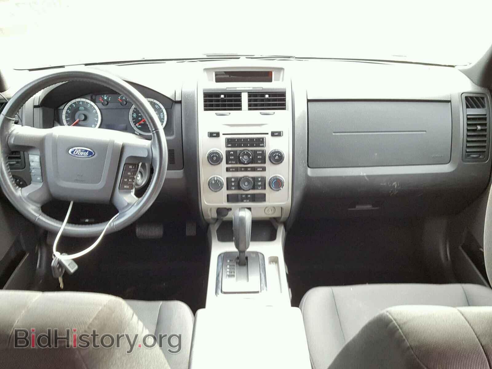 2011 FORD ESCAPE - VIN: 1FMCU0D77BKC49018 - Photo 9