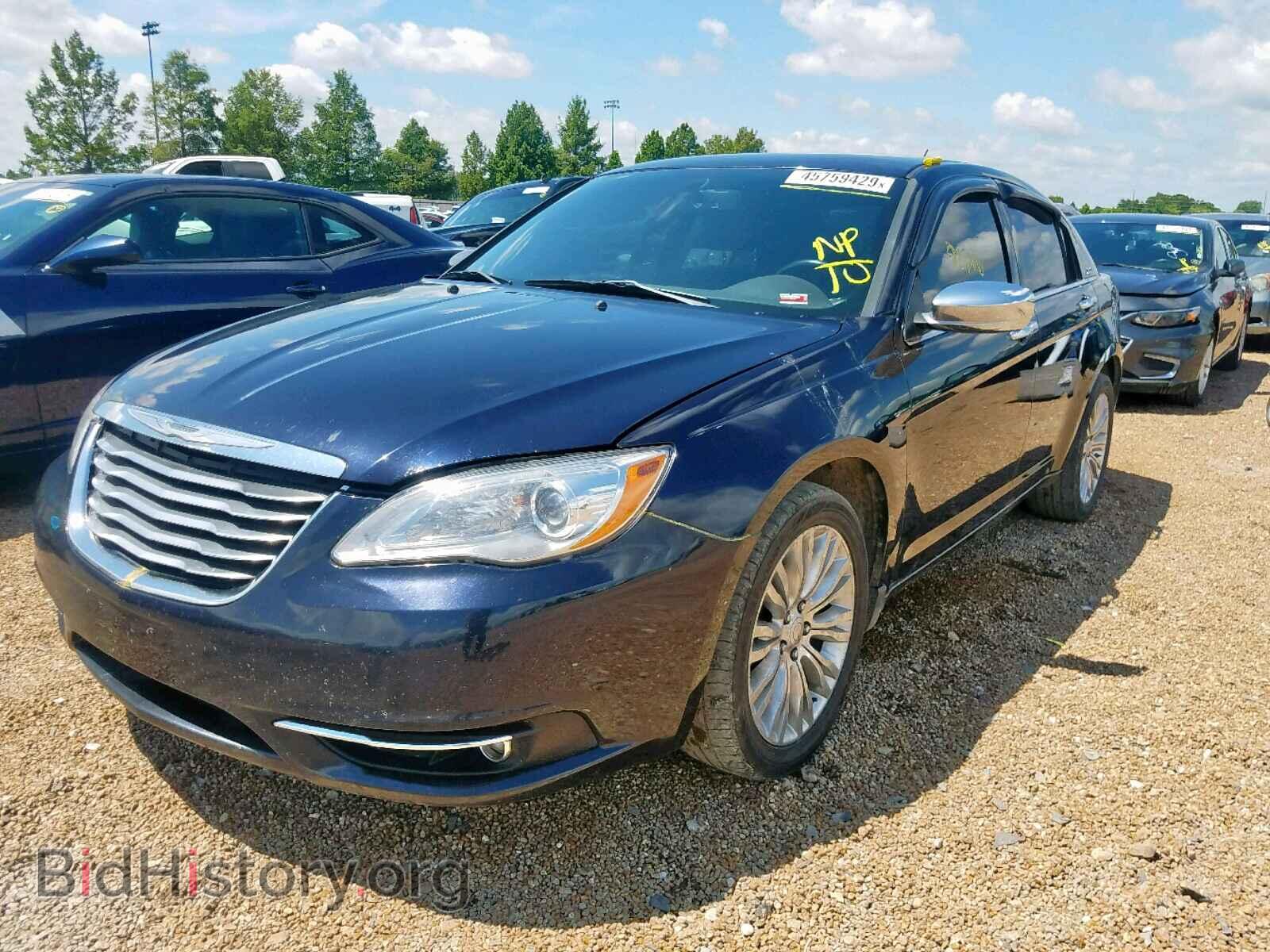 2011 CHRYSLER 200 - VIN: 1C3BC2FB2BN595464 - Фото 2