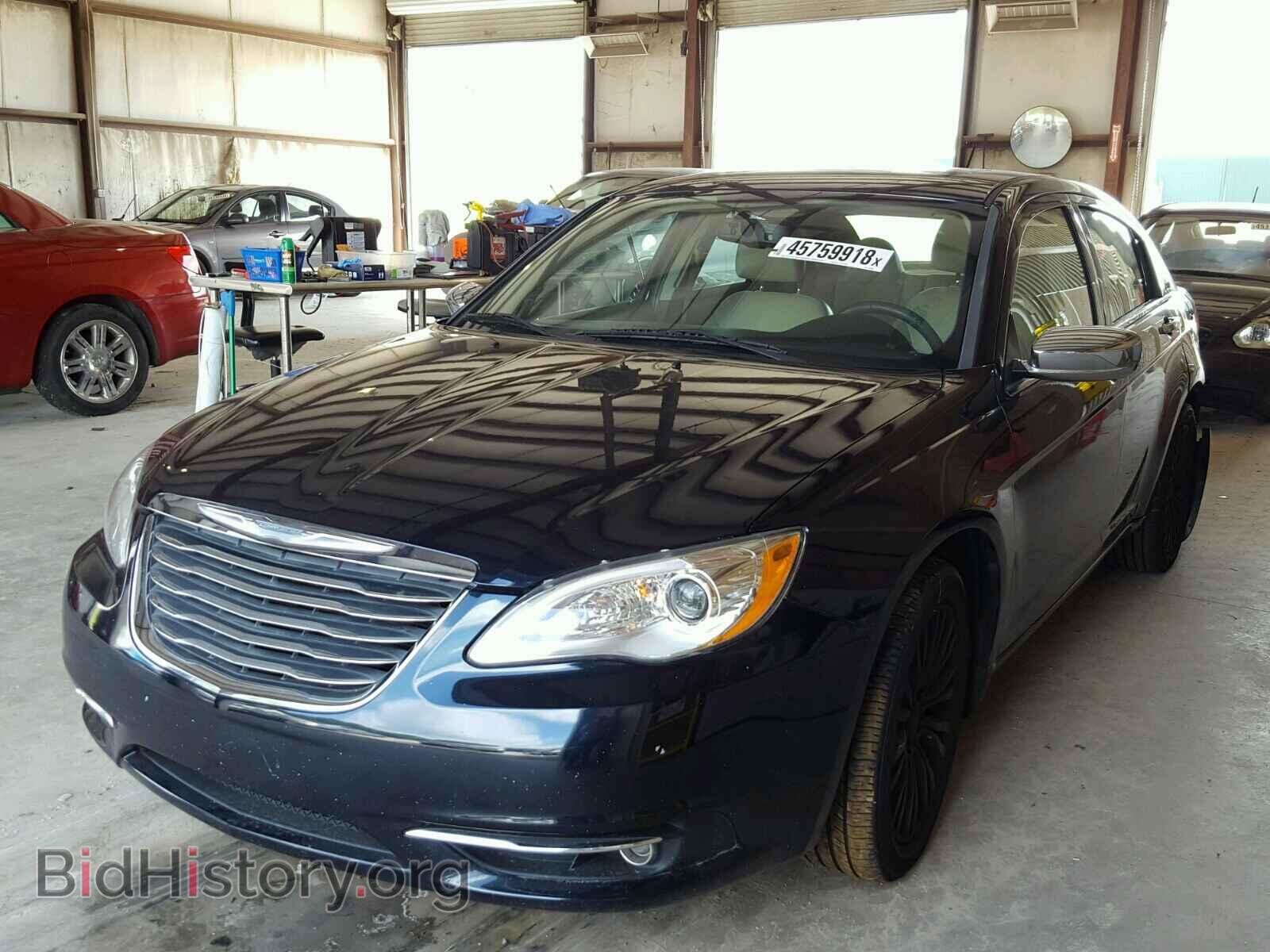 2011 CHRYSLER 200 - VIN: 1C3BC2FB2BN571990 - Photo 2