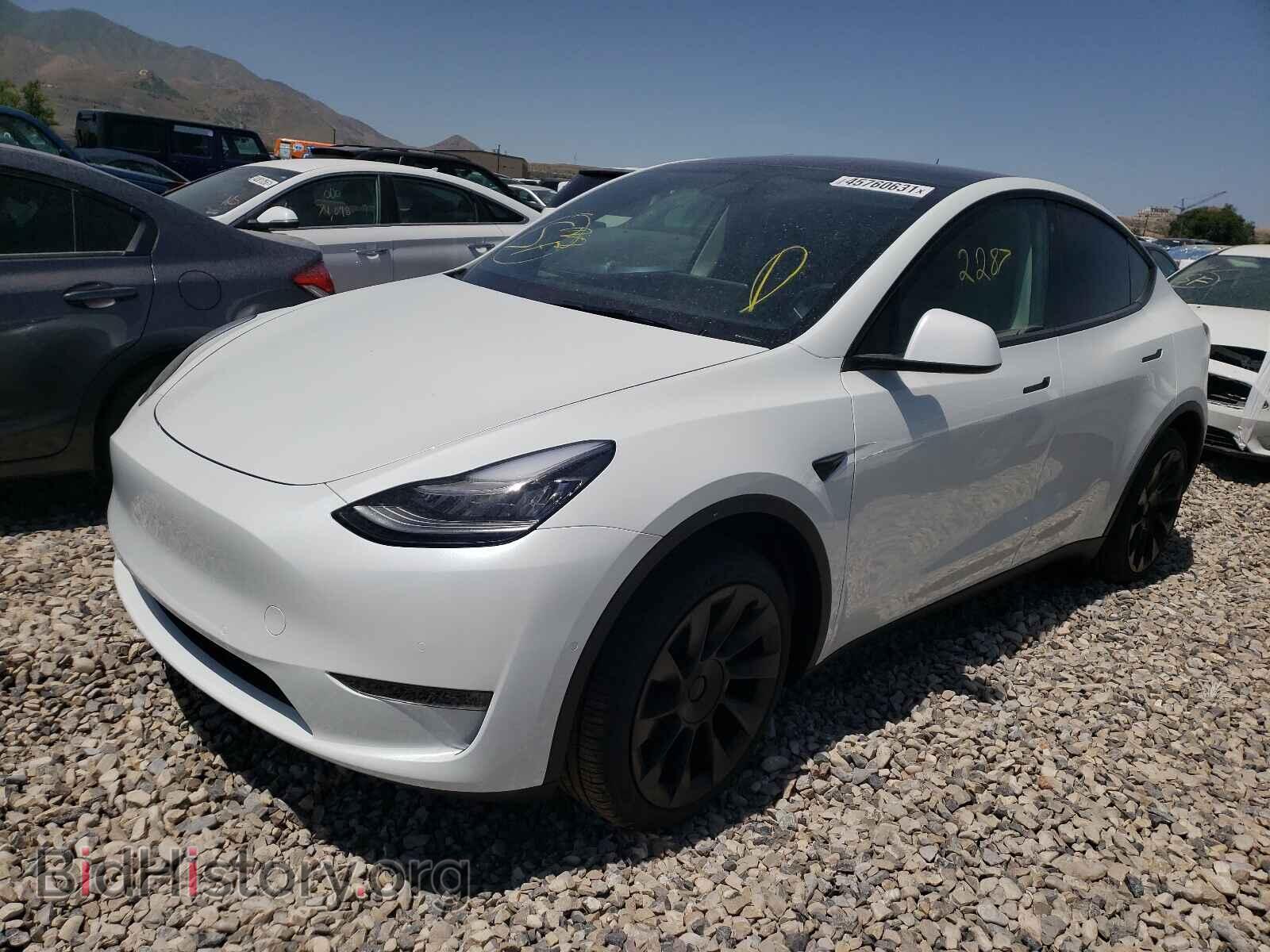 2021 TESLA MODEL Y - VIN: 5YJYGDEE2MF097140 - Фото 2