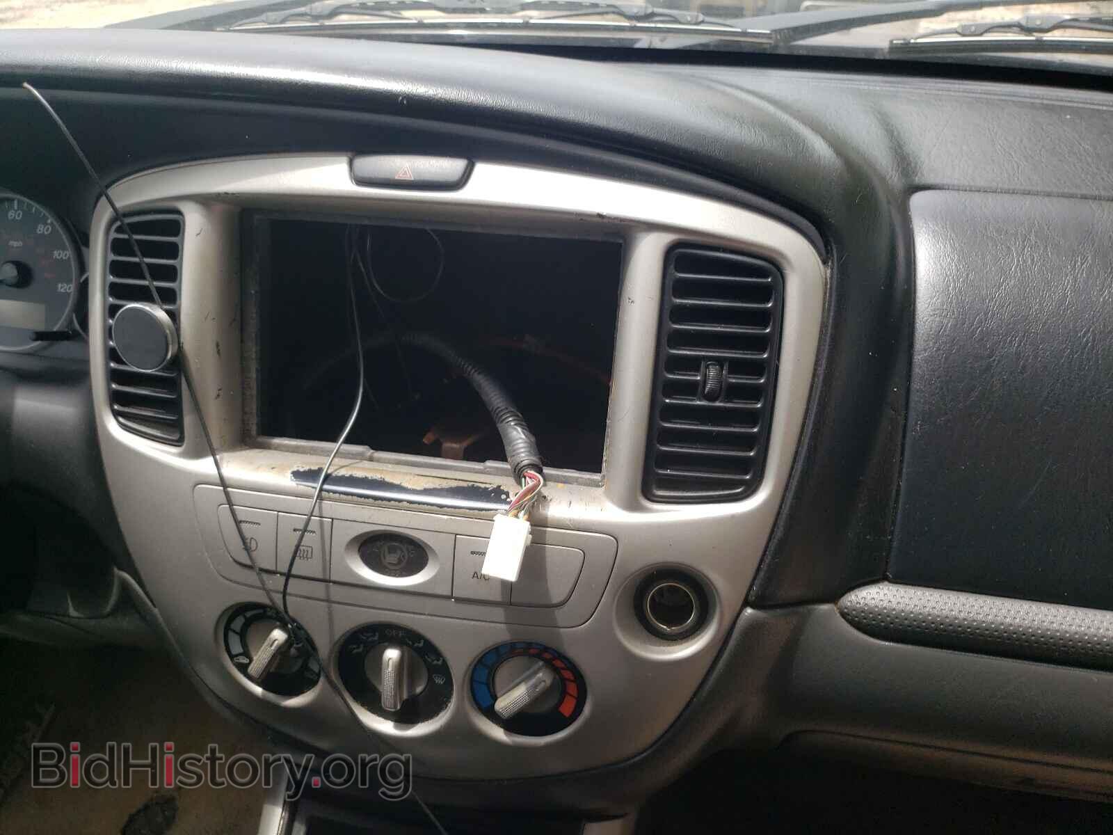 2006 MAZDA TRIBUTE - VIN: 4F2YZ04116KM15577 - Фото 9