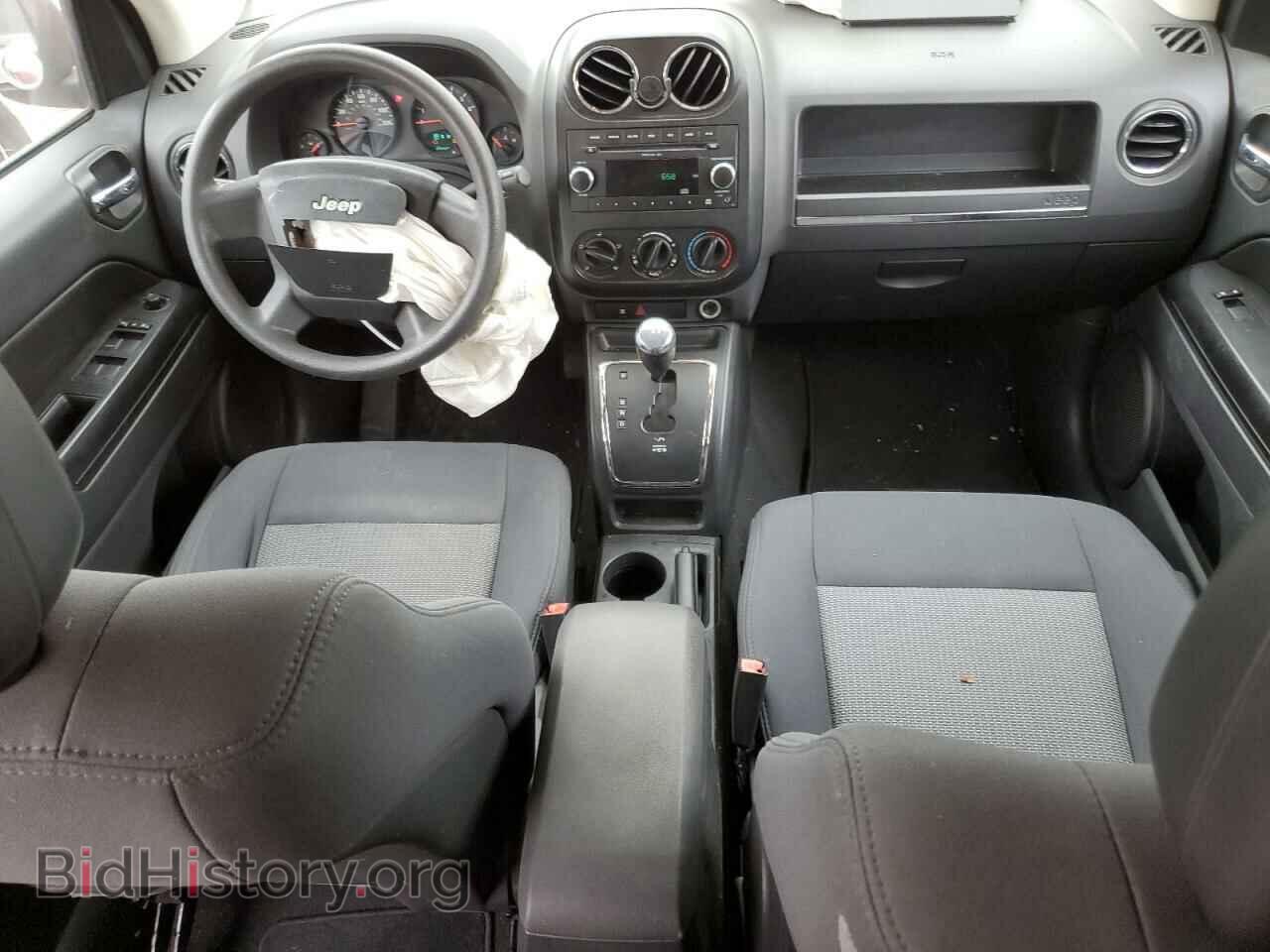 2009 JEEP COMPASS - VIN: 1J4FT47B19D102570 - Фото 8