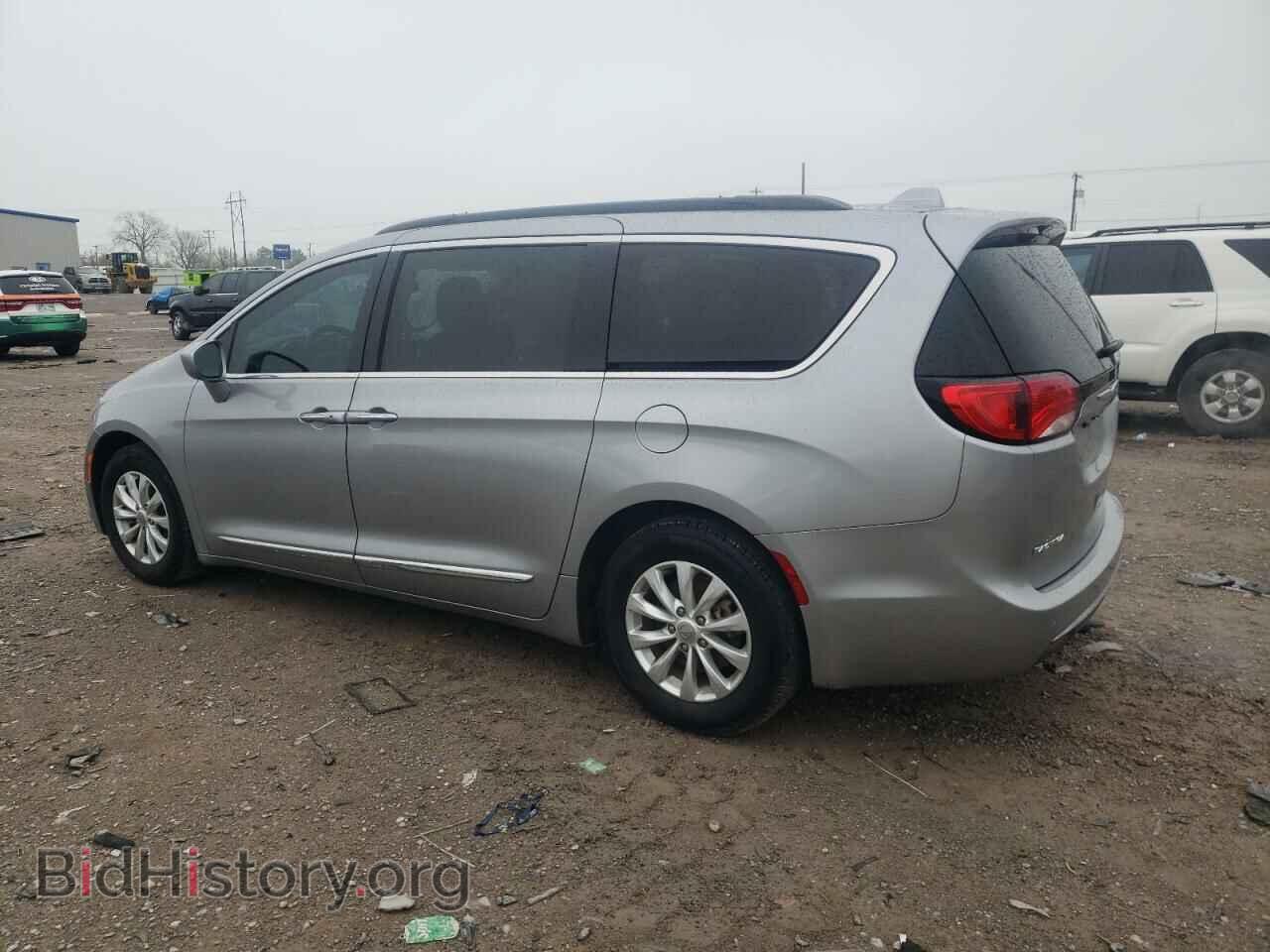 2017 CHRYSLER PACIFICA - VIN: 2C4RC1BGXHR676097 - Photo 2