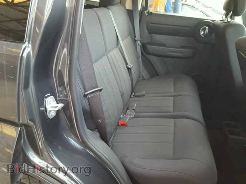 2011 Dodge NITRO (VIN 1D4PT4GK7BW587160) — фото 6 из 10