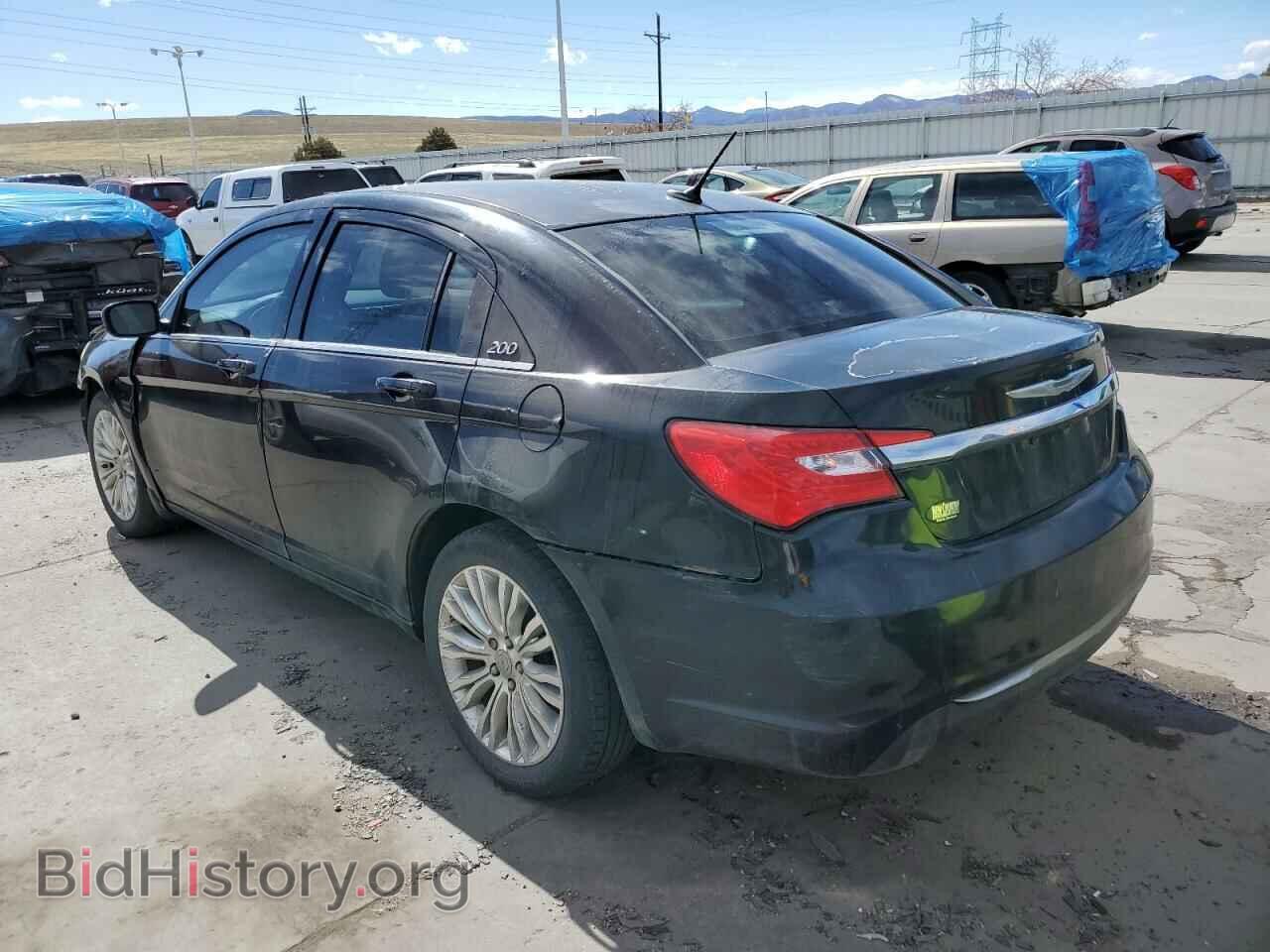 2012 CHRYSLER 200 - VIN: 1C3CCBAB8CN119524 - Фото 2